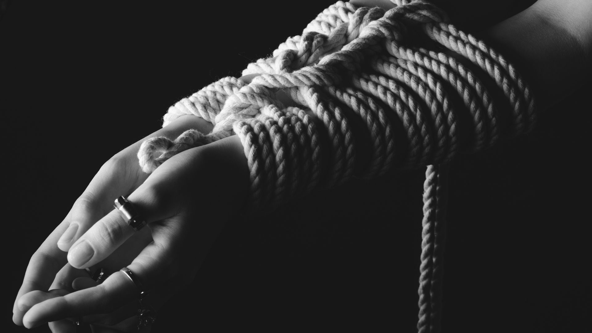 The Basic Rules of BDSM (And What It’s All About)