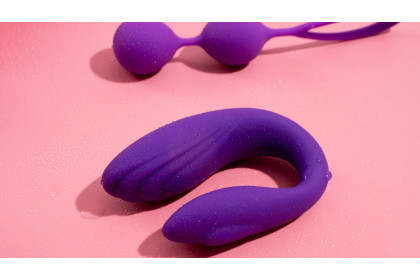 Experimenting With Butt Plugs - Butt Plugs Anal sex toys