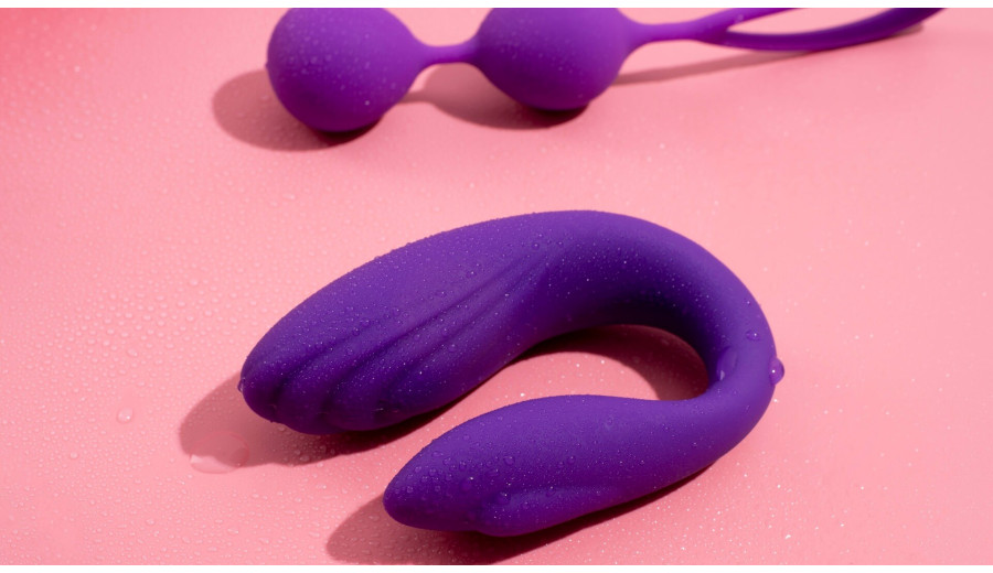 Experimenting With Butt Plugs - Butt Plugs Anal sex toys